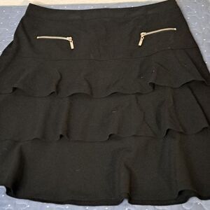Larry Levine black ruffle skirt size 12